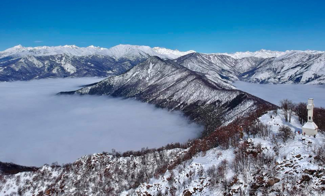 Le montagne della Valle di Susa viste dal Musinè. E, sotto, la nebbia - 05.03.18 #fotodelgiorno di Sergio Coraglia